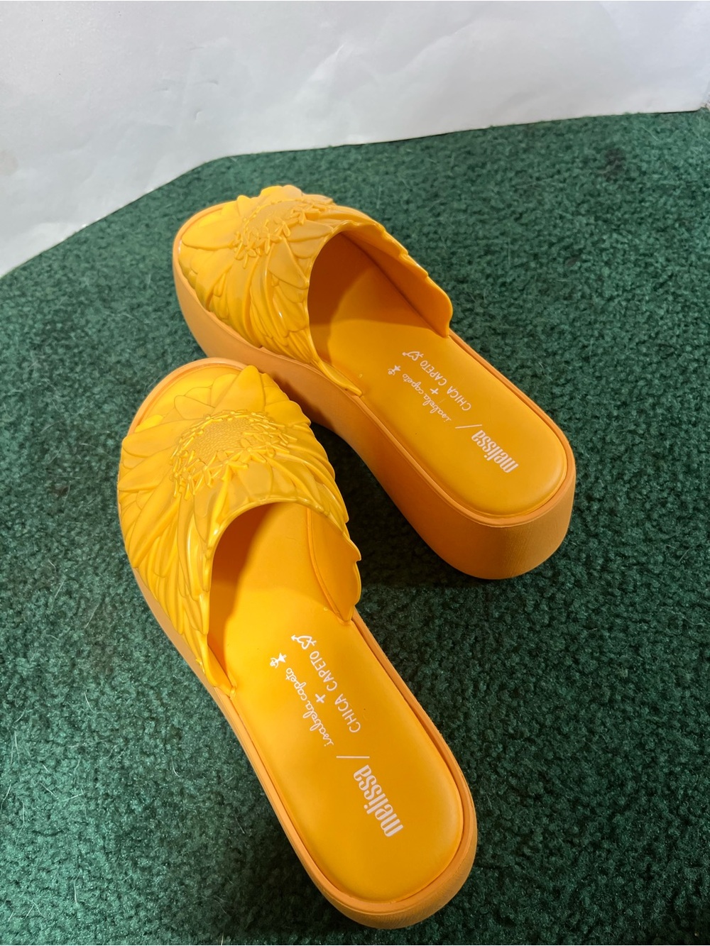Melissa x Isabela Capeto Yellow Wedge Sandals Womens US 7 - Picture 5 of 10
